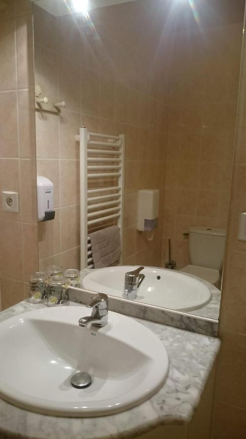 Chambres d'hôtes de l'Auberge L'Astrassadou Rezentieres Exterior foto